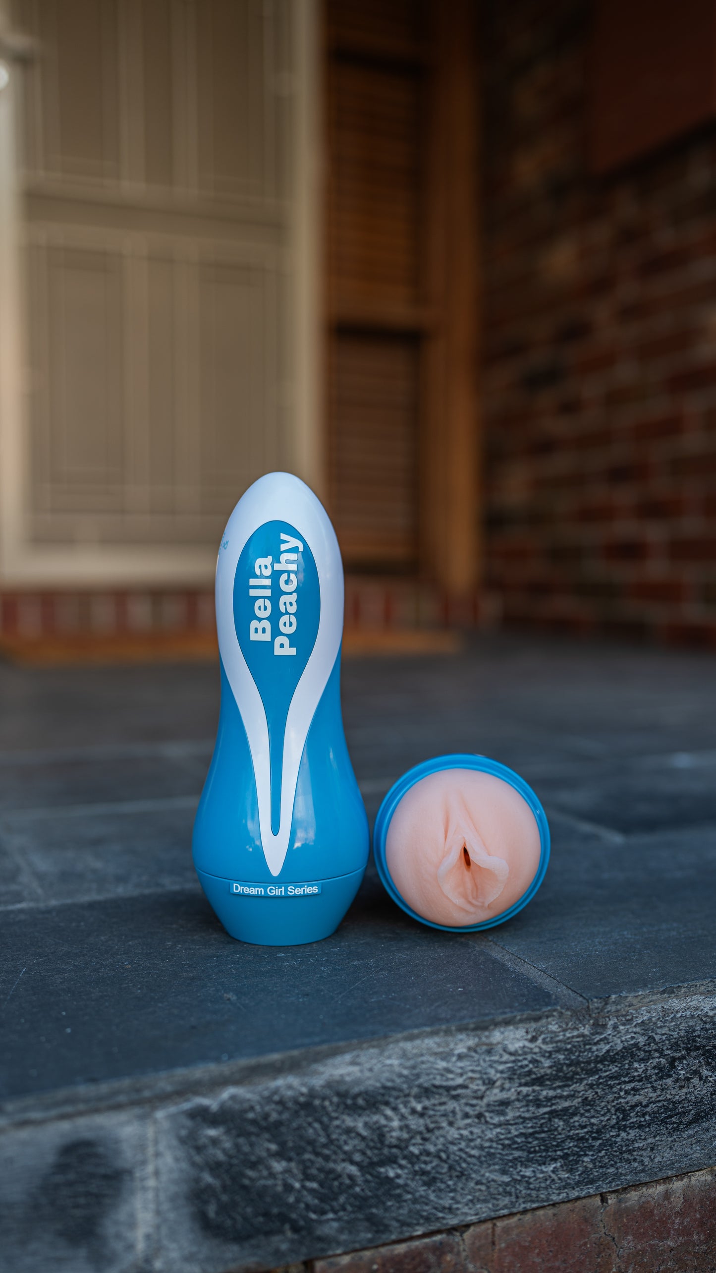 Bella Peachy 'Dream girl' Toy Limited Launch edition