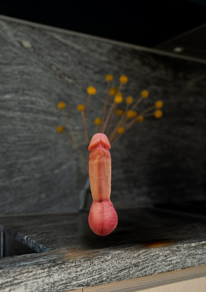 Casey Kisses Signature Dildo